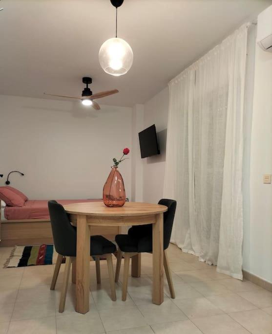 Апартаменты Estudio 52 Malaga Centrico Parking Gratuito Экстерьер фото