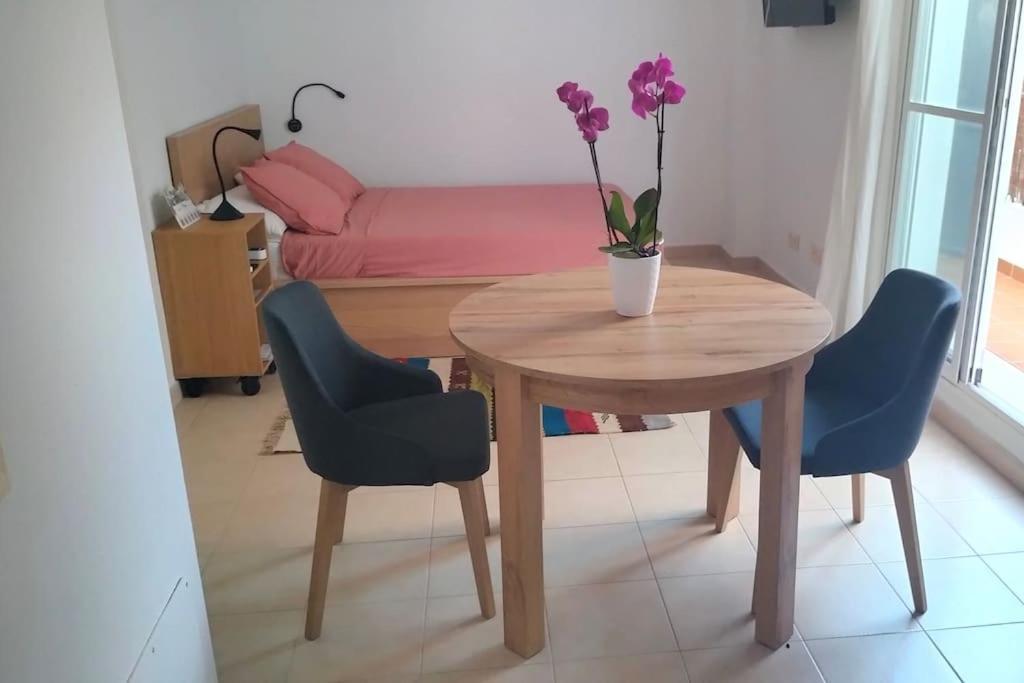 Апартаменты Estudio 52 Malaga Centrico Parking Gratuito Экстерьер фото